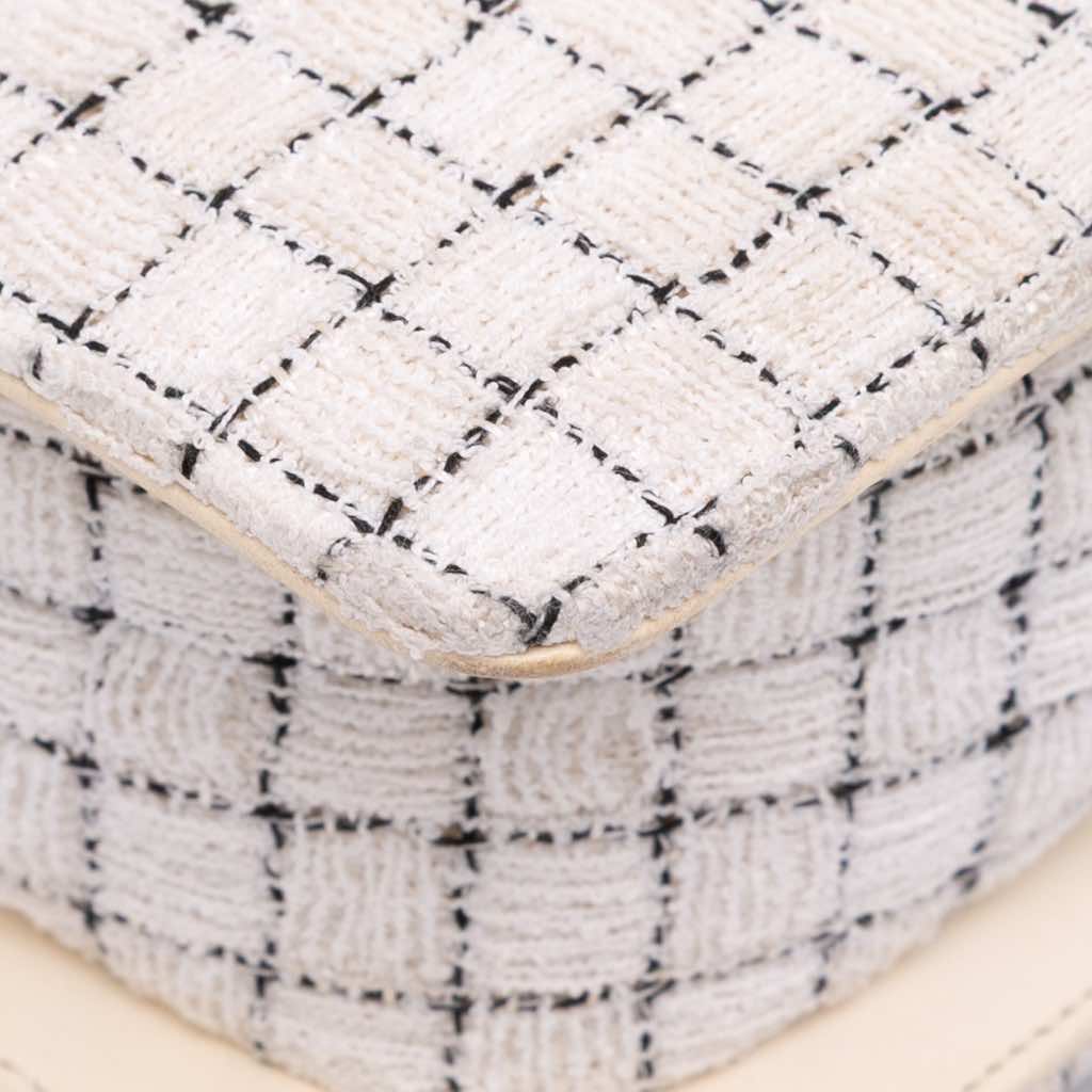 Chanel Small Tweed and Resin Zipped Shopping Bag - Image 11