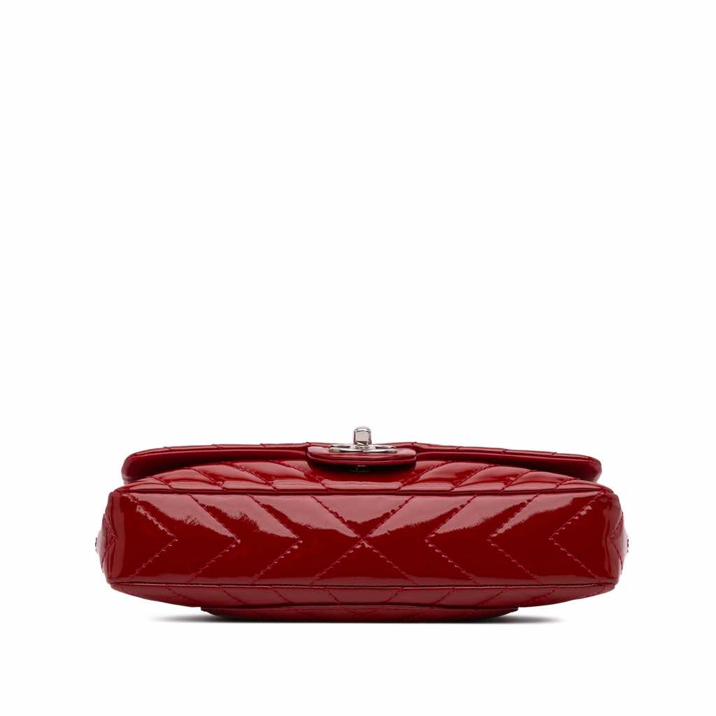 Chanel Classic Chevron Patent East West Single Flap - 3