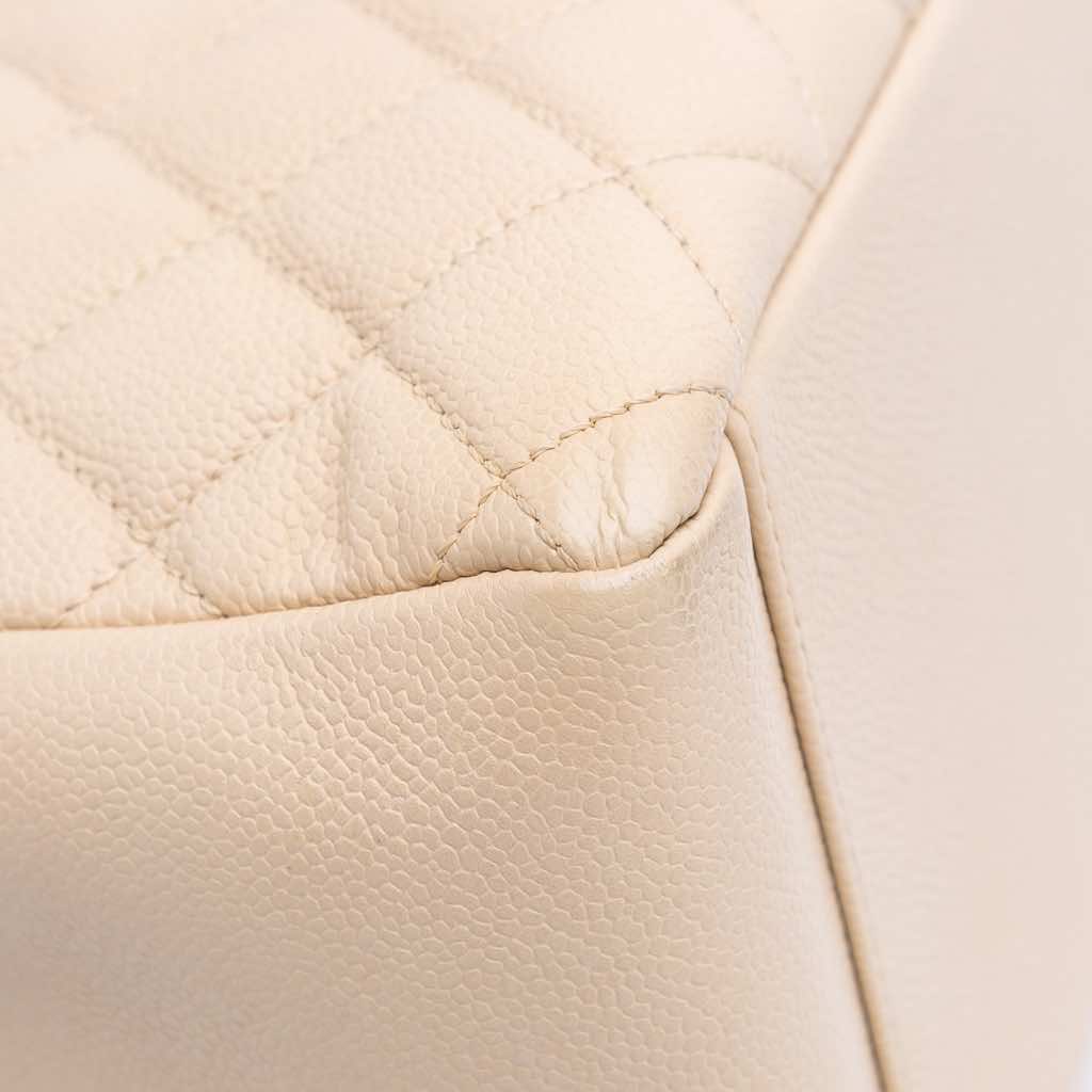 Chanel Caviar Grand Shopping Tote - Detail 2