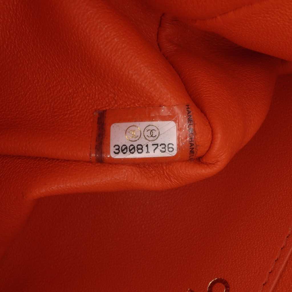 Chanel Mini Square Classic Lambskin Single Flap - Detail 1