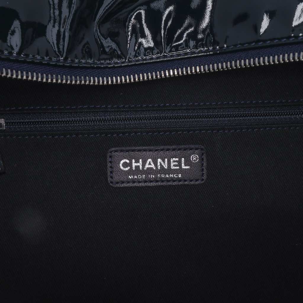 Chanel Large CC Quilted Patent Brilliant Camera Bag - 5