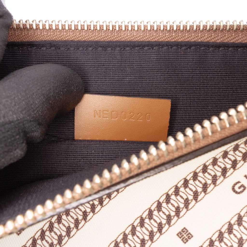 Givenchy Canvas Logo Clutch - Detail 1
