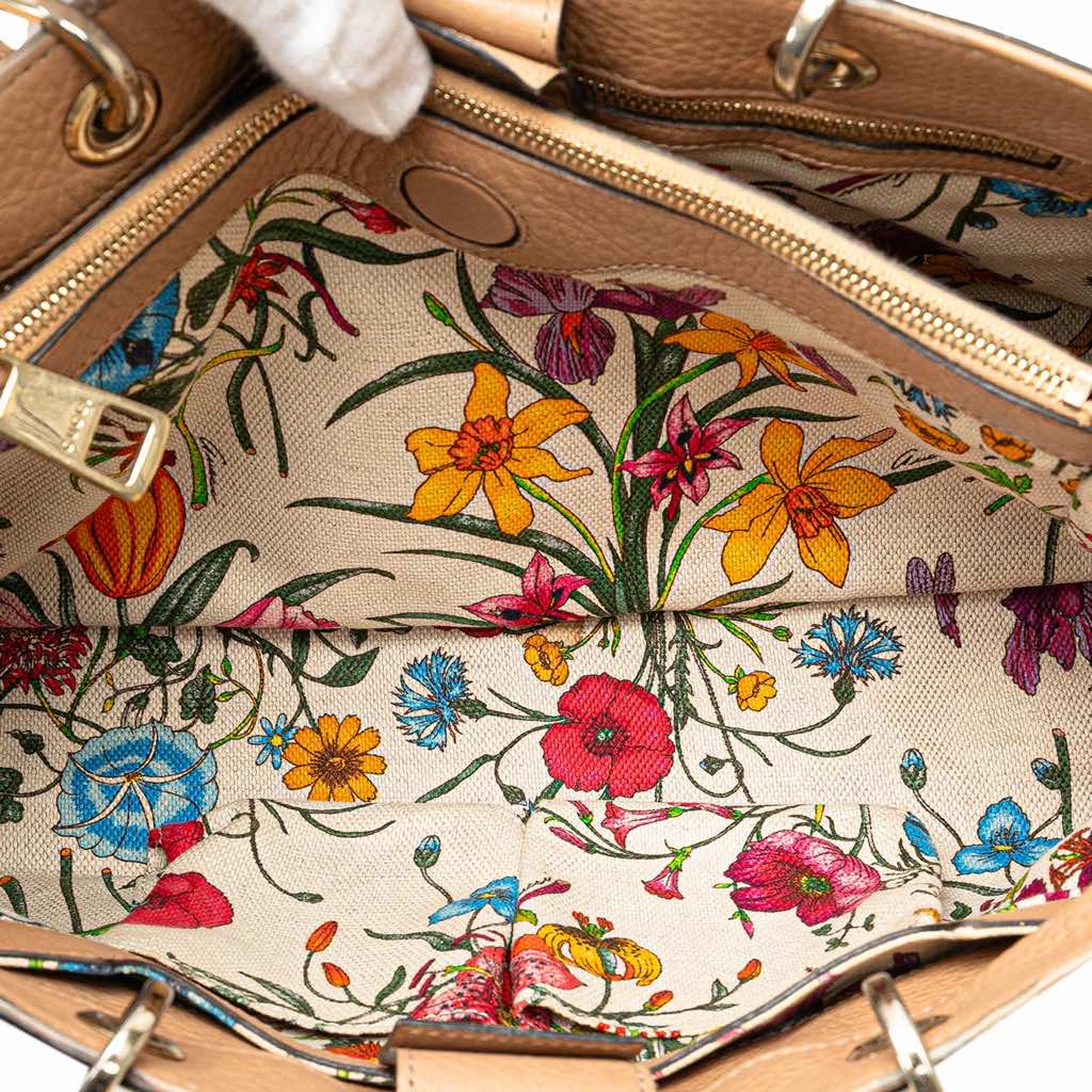 Gucci Medium Calfskin Bamboo Shopper Satchel - Side view