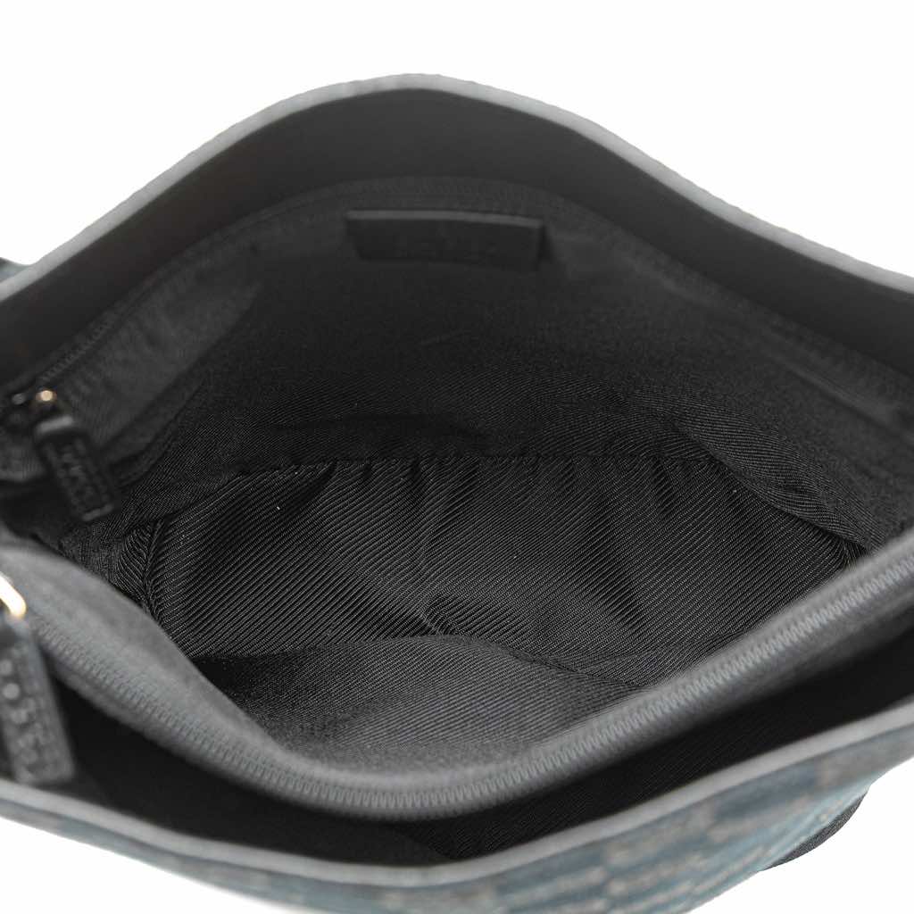 Gucci GG Canvas Shoulder Bag - 4