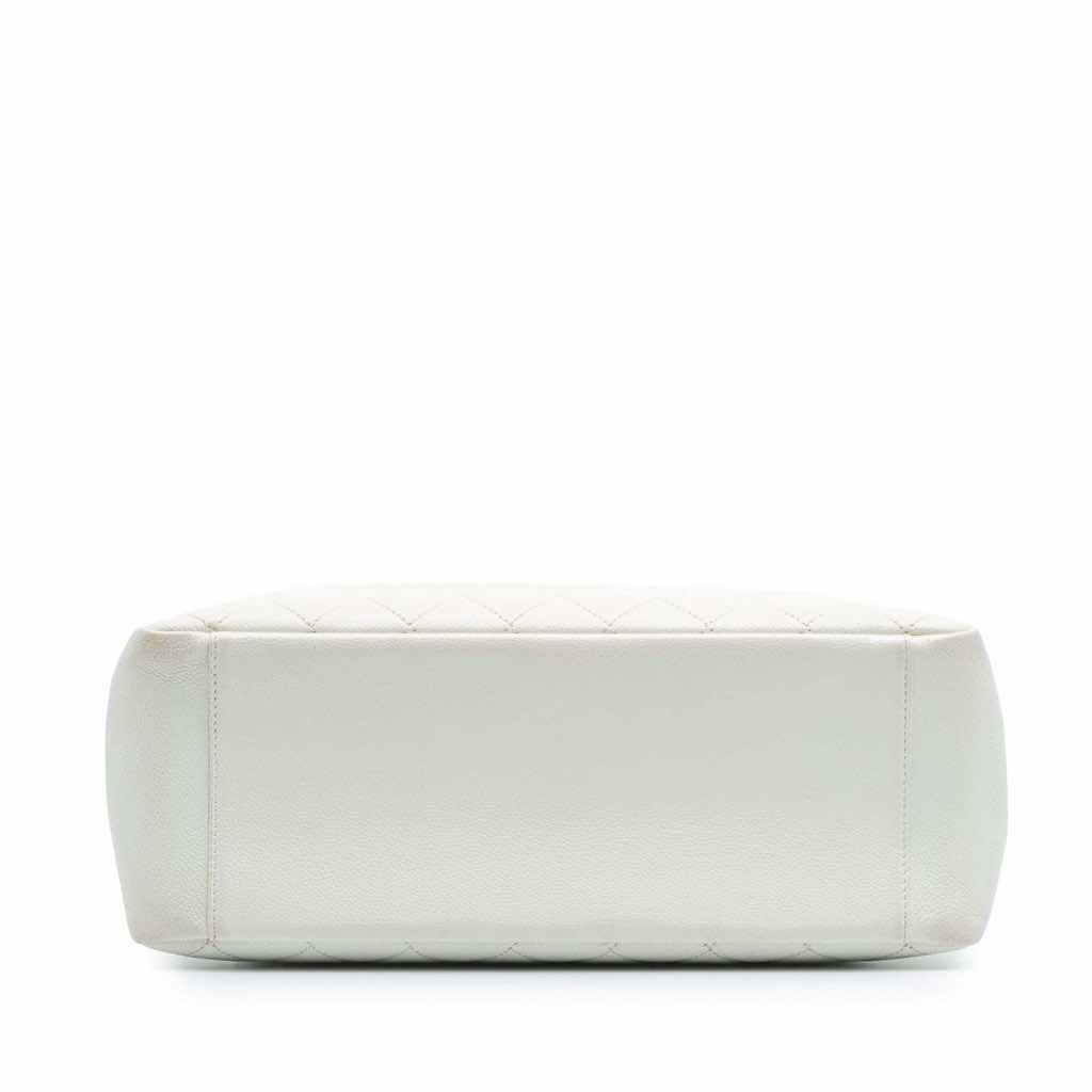 Chanel Caviar Grand Shopping Tote - 3