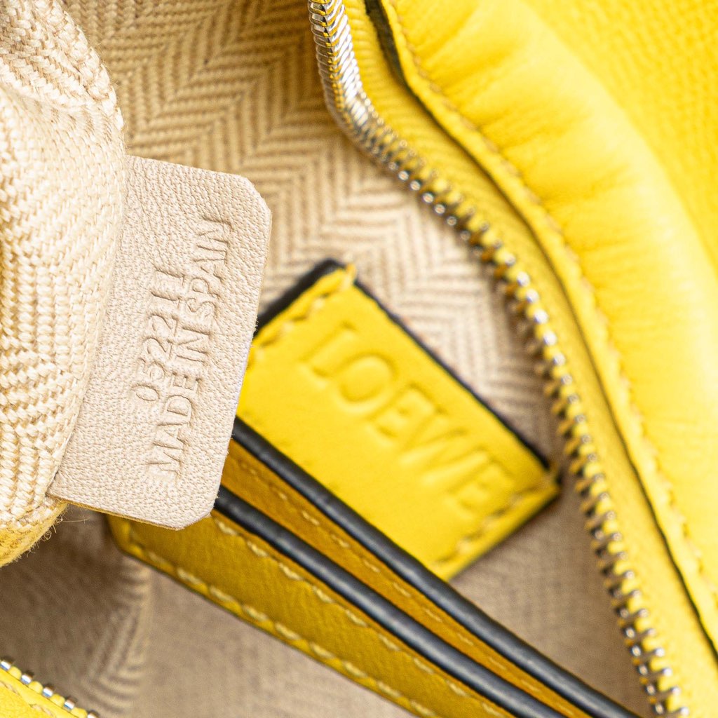 Loewe Mini Calfskin Puzzle Bumbag - Detail 1