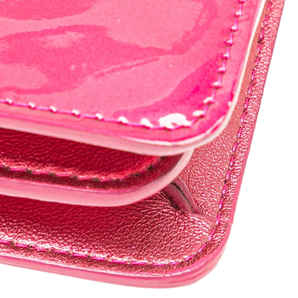 Chanel CC Patent Phone Holder Crossbody - Detail 2