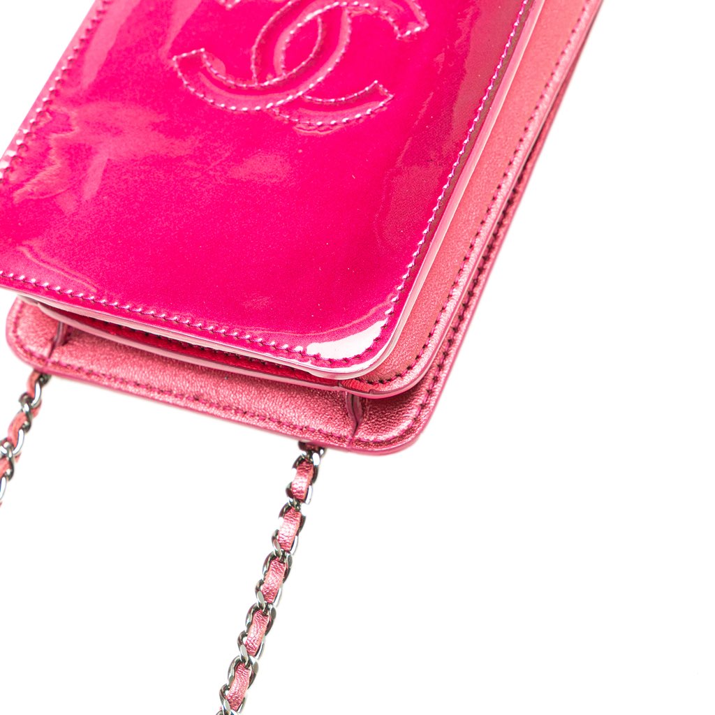 Chanel CC Patent Phone Holder Crossbody - Image 10