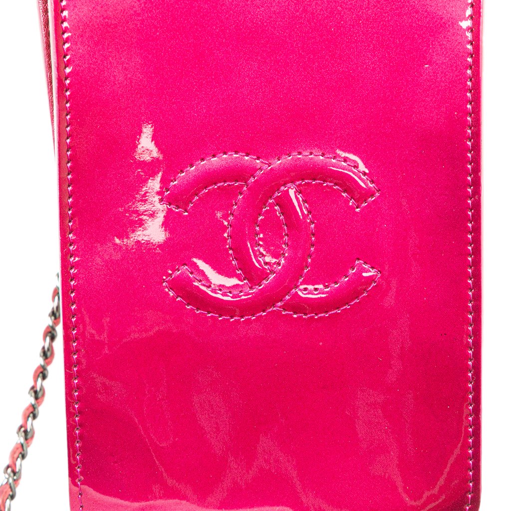 Chanel CC Patent Phone Holder Crossbody - Image 11
