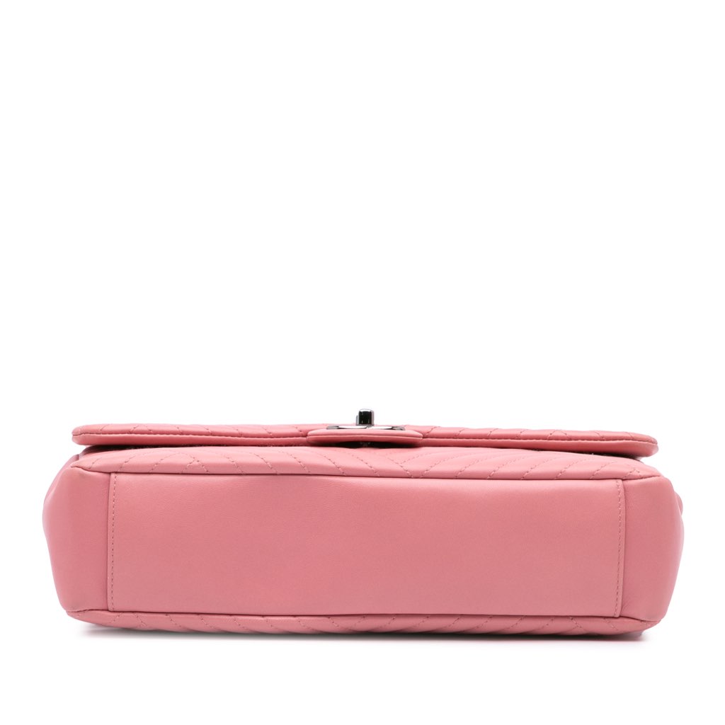 Chanel Medium Lambskin CC Crossing Flap - Image 6