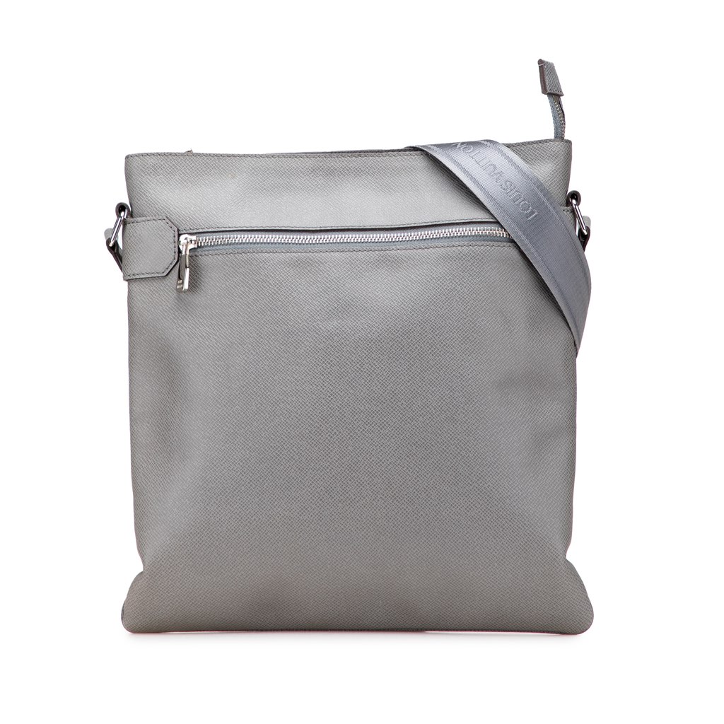 Louis Vuitton Taiga Sasha