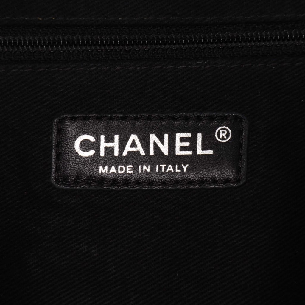 Chanel Medium Quilted Iridescent Caviar Easy Flap - 5