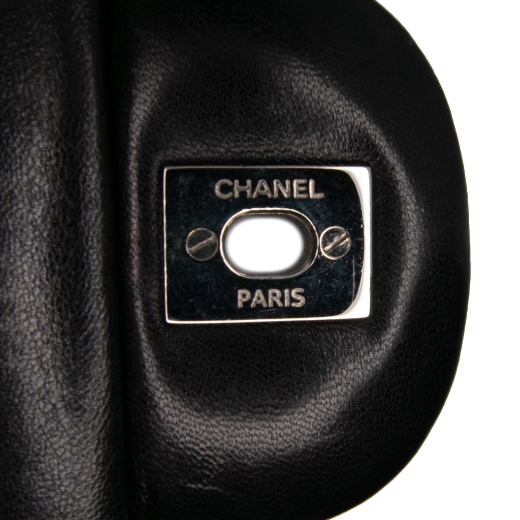 Chanel Jumbo Classic Lambskin Double Flap - Detail 2