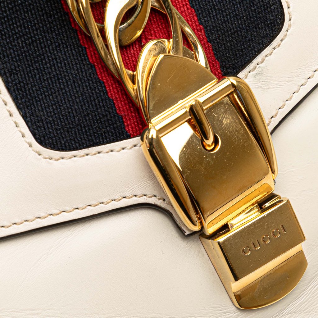 Gucci Small Leather Sylvie Satchel - Detail 2
