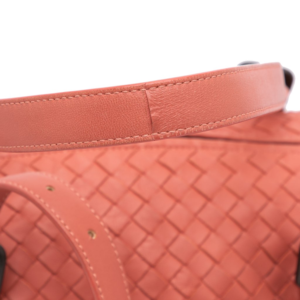 Bottega Veneta Nappa Intrecciato Montaigne Shoulder Bag - Image 12