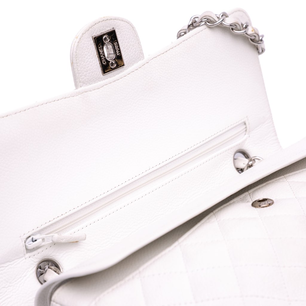 Chanel Medium Classic Caviar Double Flap - Detail 2