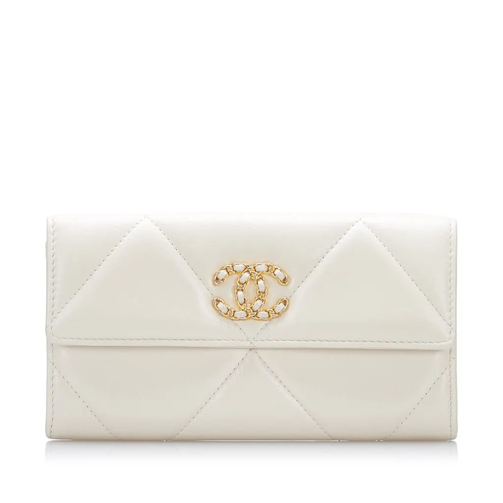 Chanel 19 Flap Continental Wallet White Leather Fair - Front View