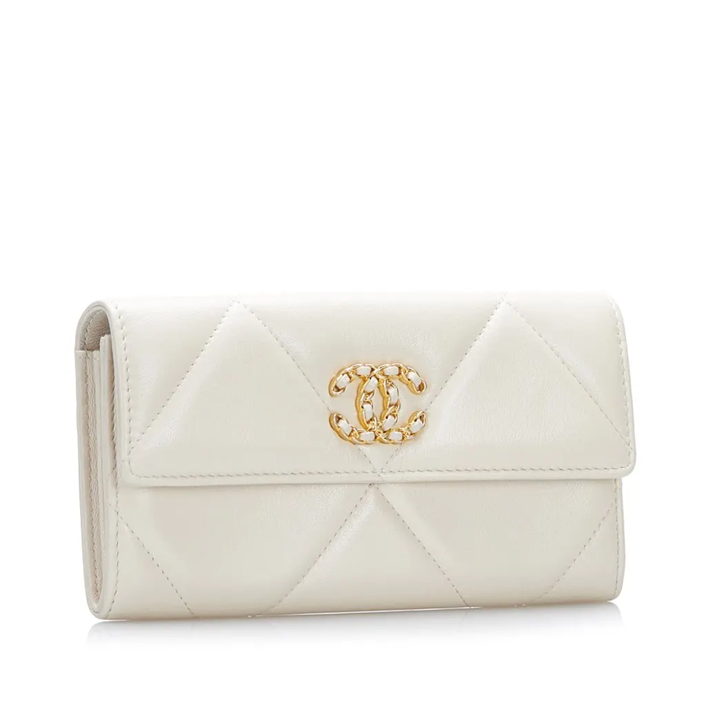 Chanel 19 Flap Continental Wallet White Leather Fair - Back View