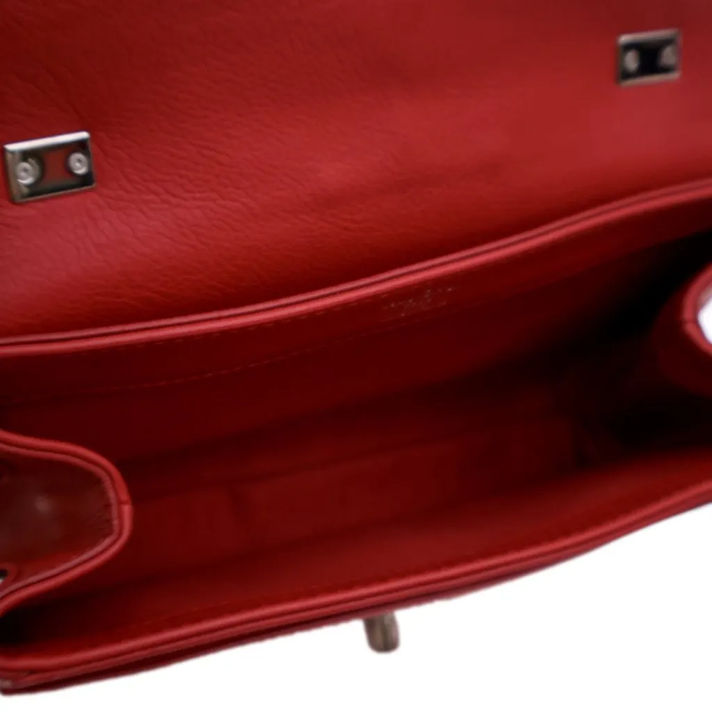 Louis Vuitton Leather Lockme II BB Red Leather Very good - Model View