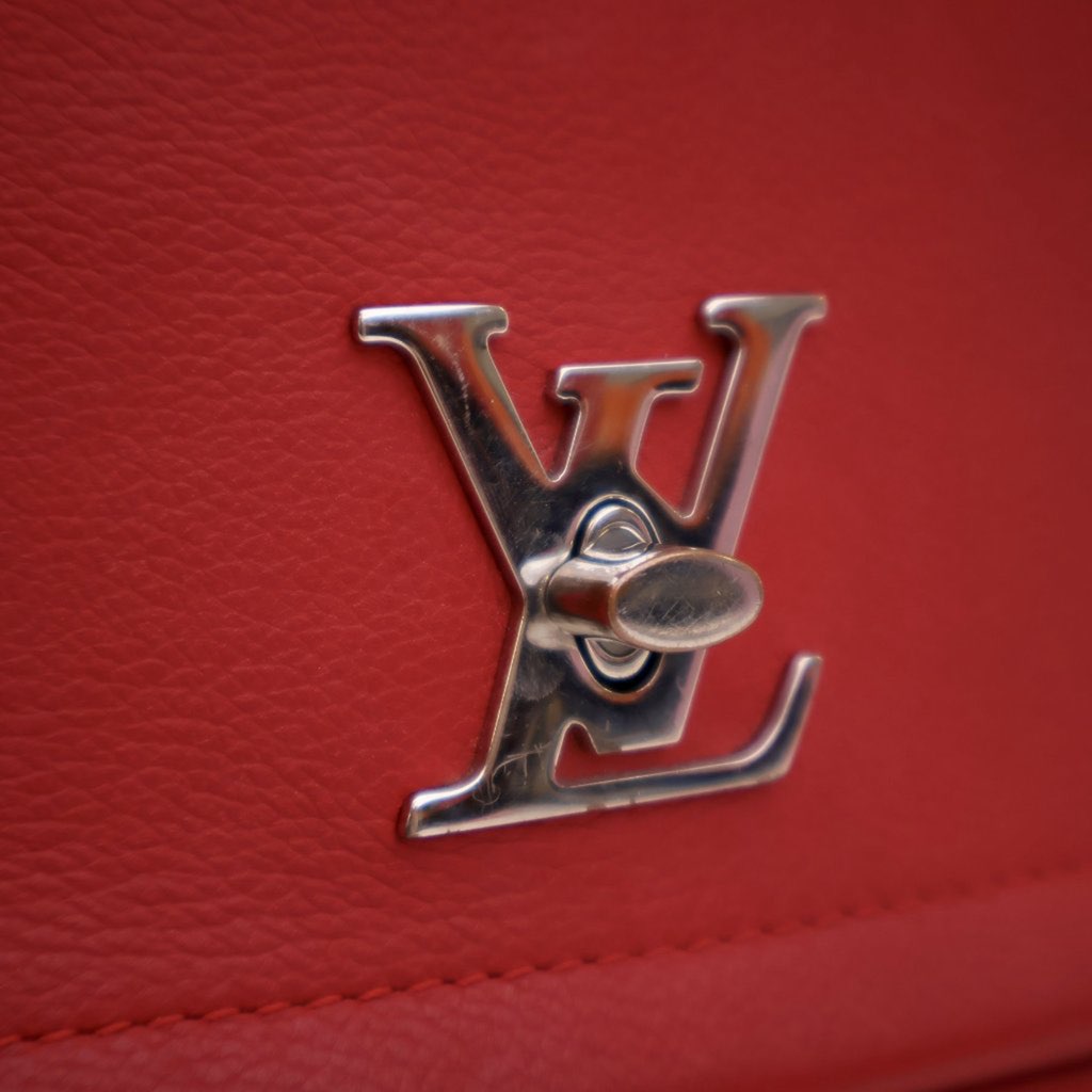 Louis Vuitton Leather Lockme II BB - Image 12