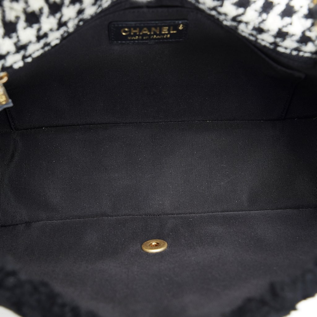 Chanel CC Shoulder Bag - 5