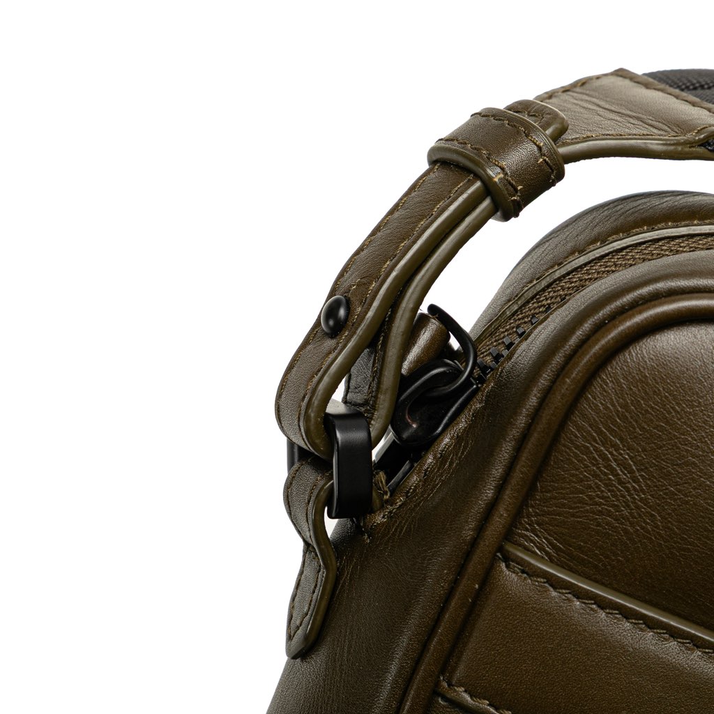 Bottega Veneta Perforated Calfskin Leggero Crossbody - Detail 2