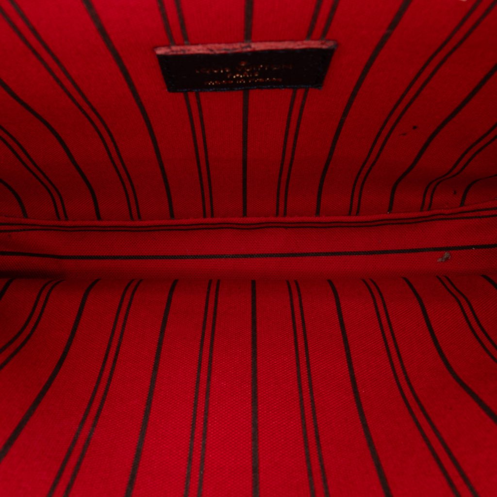 Louis Vuitton Monogram Empreinte Pochette Metis - Detail 1