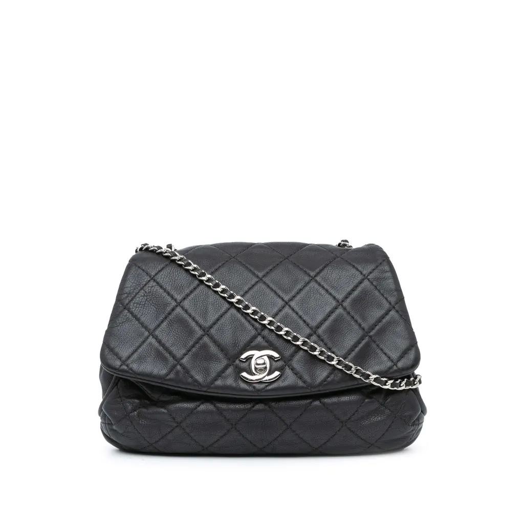 Chanel Quilted Calfskin Curvy Flap Black Leather Good - Front View
