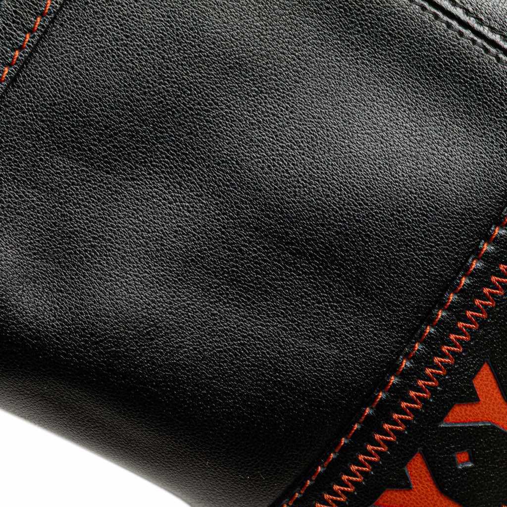 Yves Saint Laurent Leather Shoulder Bag - Image 10