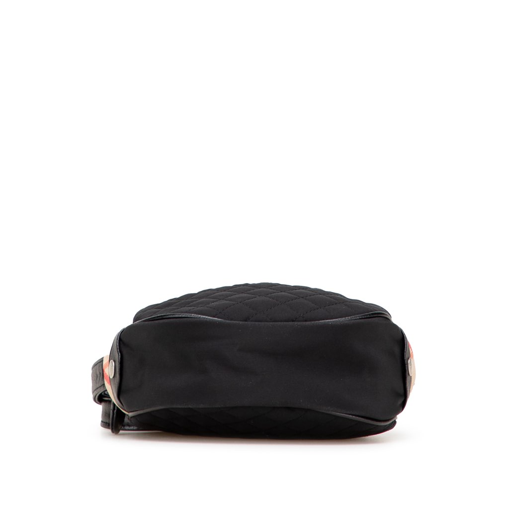 Burberry Nova Check Trimmed Quilted Nylon Round Crossbody - Image 6