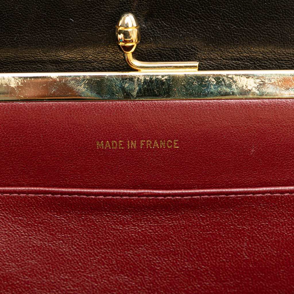 Chanel CC Chevron Lambskin Frame Chain Shoulder Bag - Detail 2