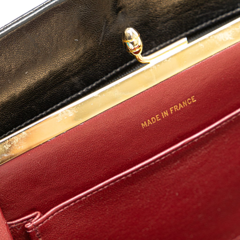 Chanel CC Chevron Lambskin Frame Chain Shoulder Bag - Image 11