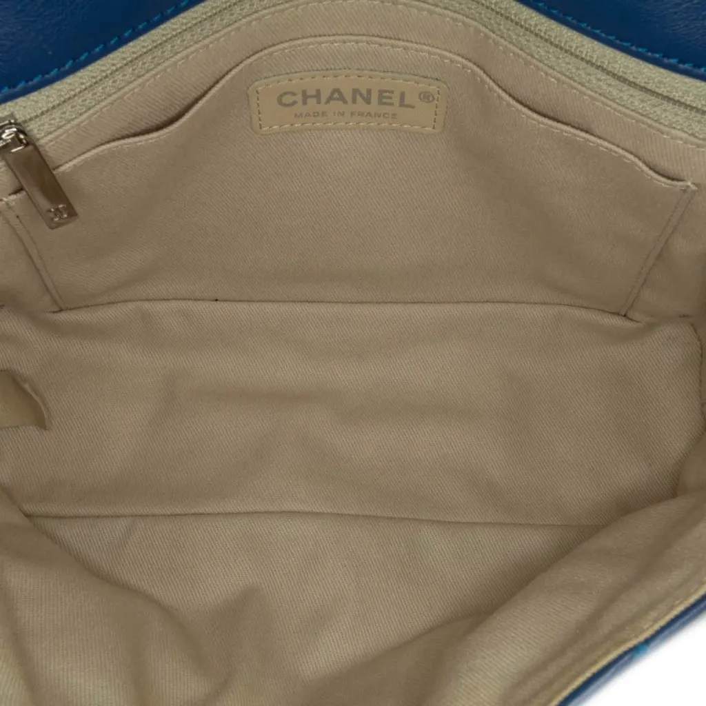 Chanel Small Calfskin Love Me Tender Flap Blue Leather Very good - Model View