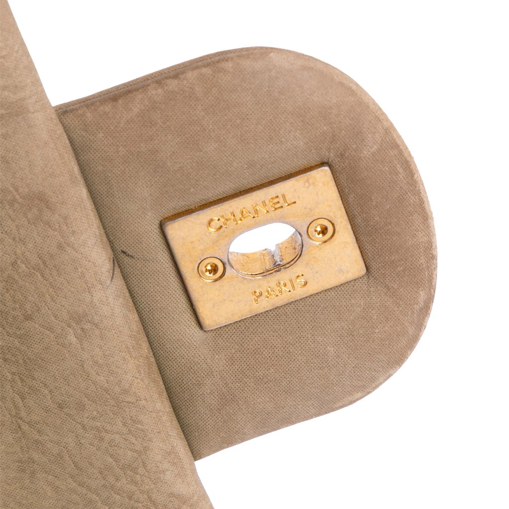 Chanel Calfskin Stitched Motif Flap - Detail 2