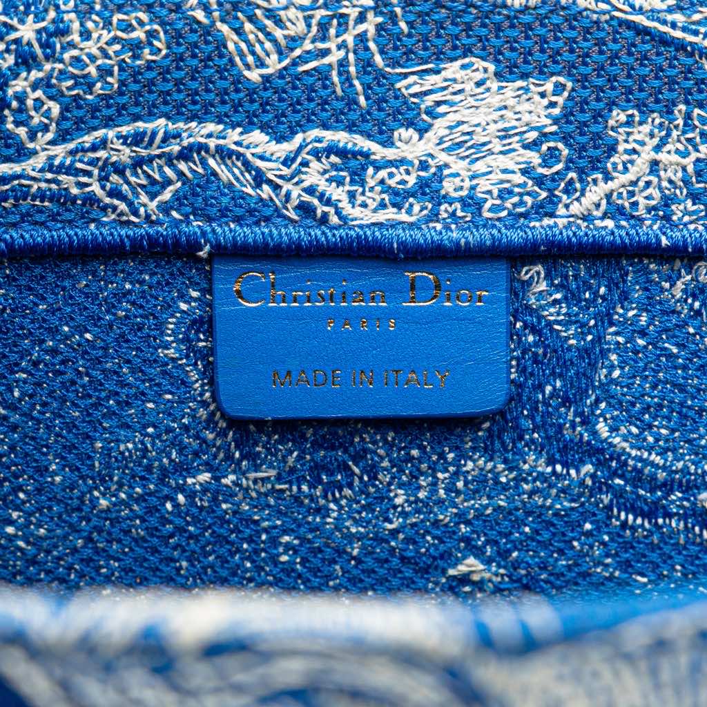 Dior Medium Canvas Embroidered Dioriviera Toile De Jouy Book Tote - Side view