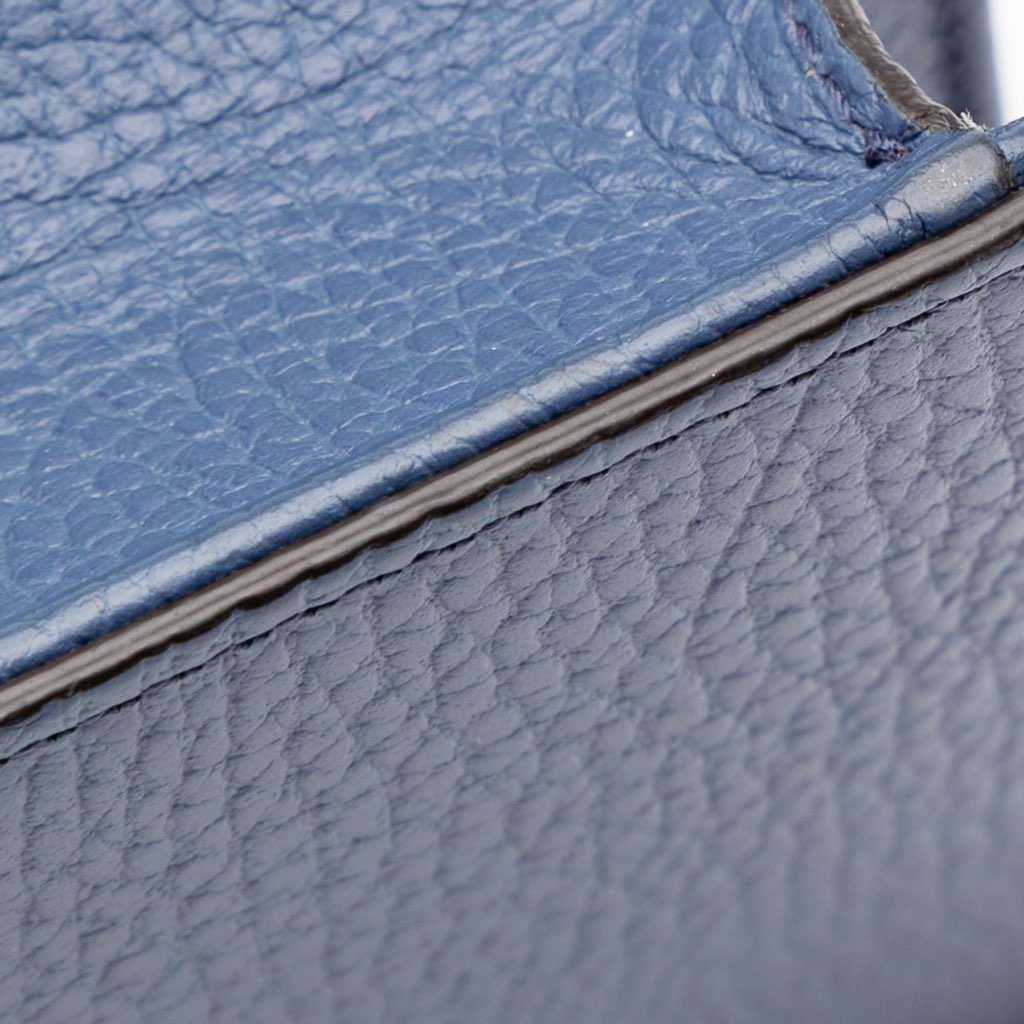 Gucci Small Dollar Calfskin Interlocking G Crossbody - Image 10