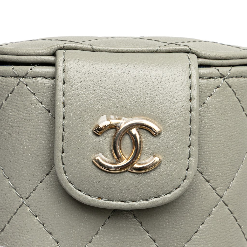 Chanel Mini Lambskin Elegant Chain Vanity Case - Image 11