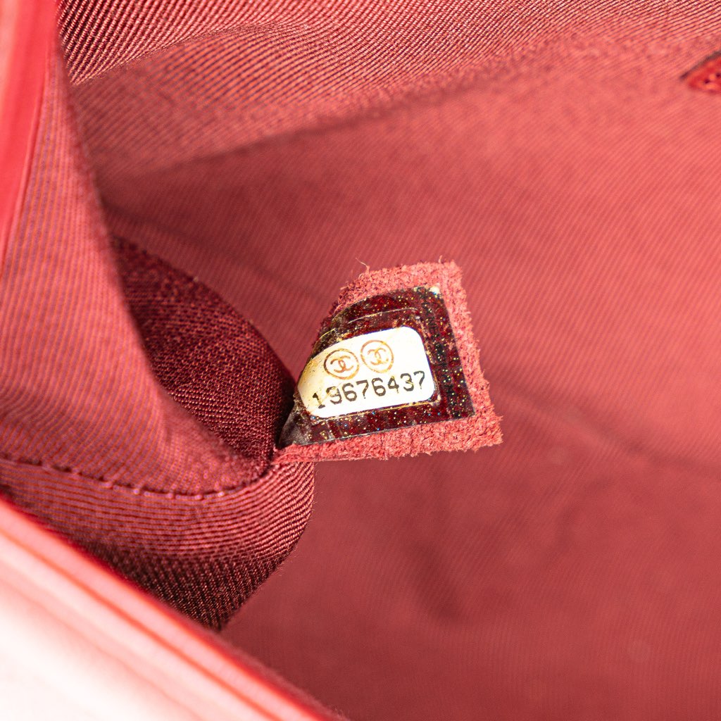 Chanel Old Medium Quilted Lambskin Boy Flap - Detail 1