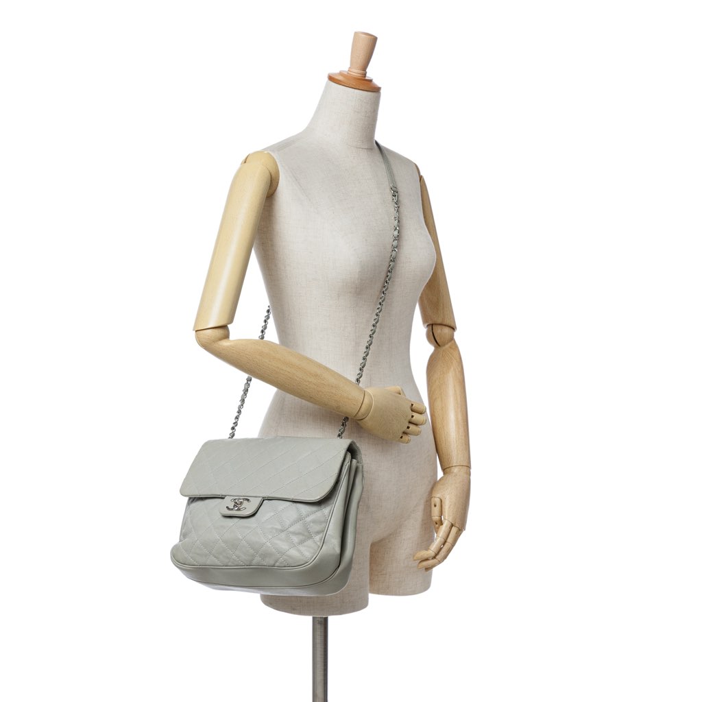 Chanel Large Quilted Caviar Urban Companion Flap - Image 14