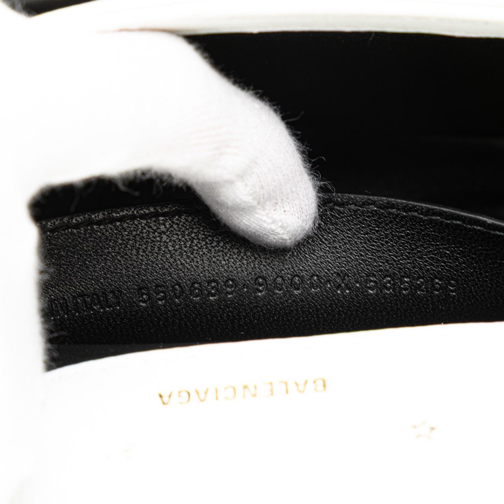Balenciaga XS Grained Calfskin Logo Ville Day Crossbody - Detail 2