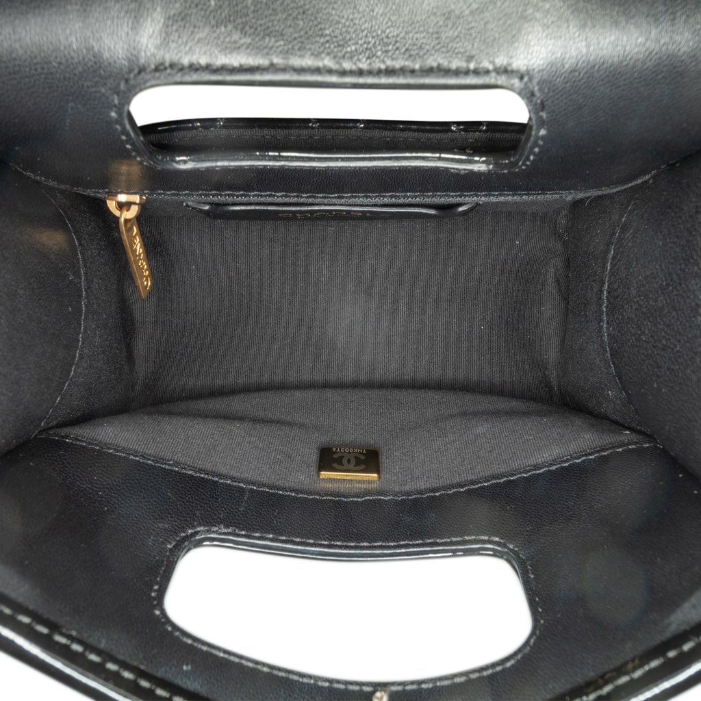 Chanel Mini Quilted Patent Graphic Catch Flap - 4