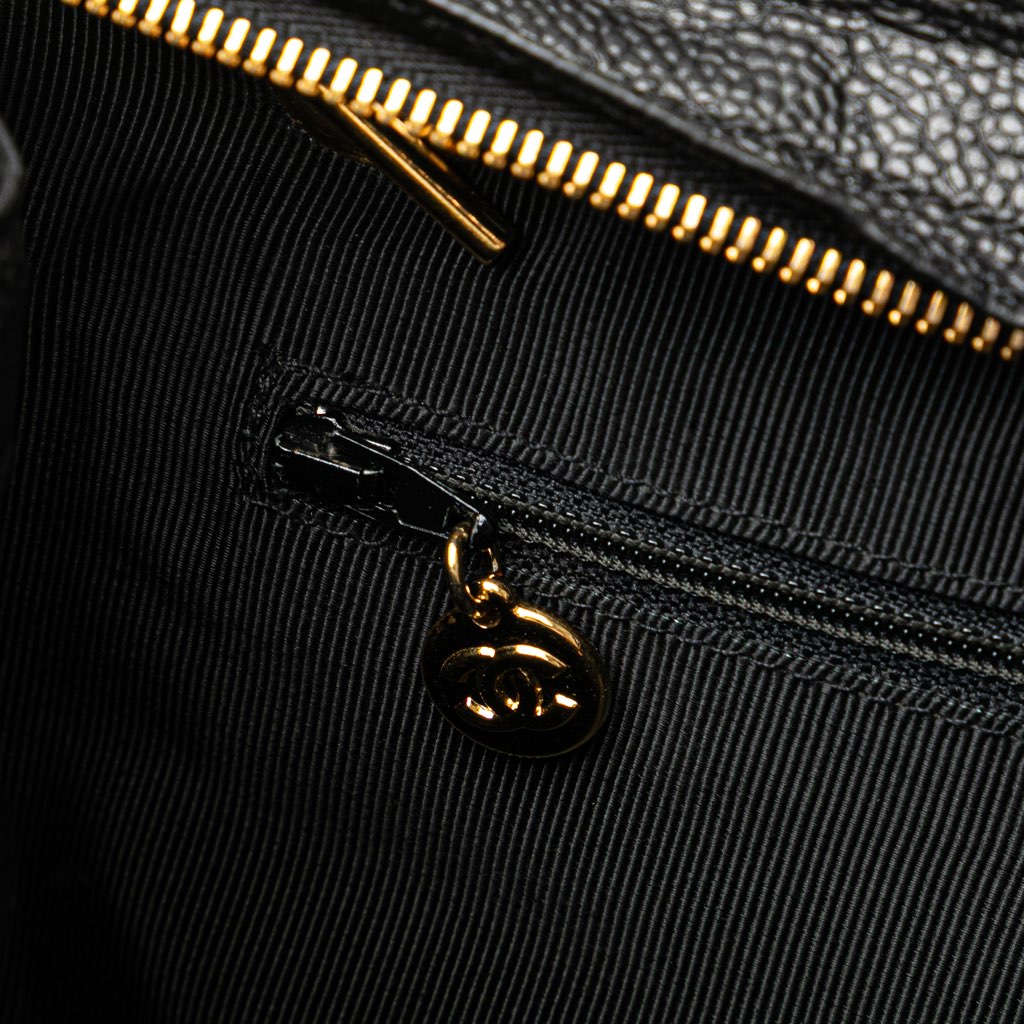 Chanel Triple CC Caviar Tote - Detail 2