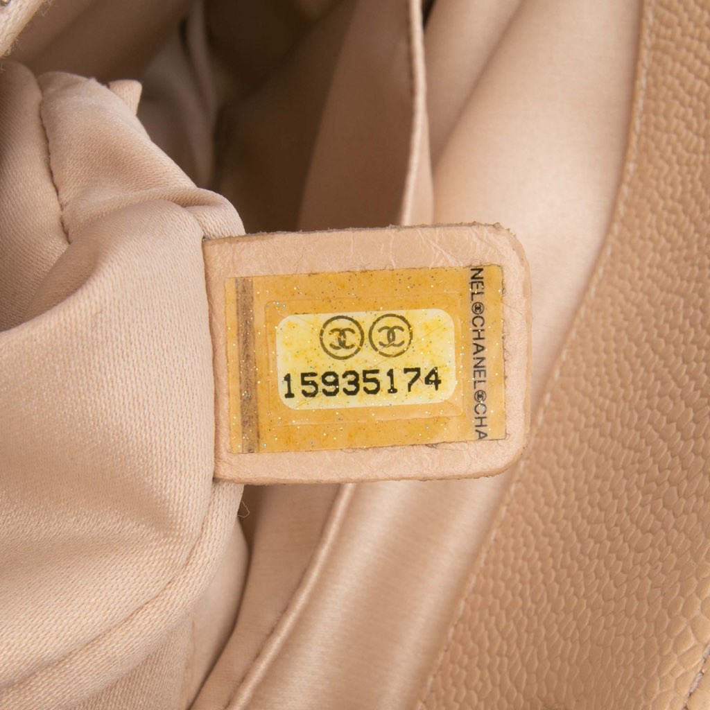 Chanel Caviar Grand Shopping Tote - Detail 1