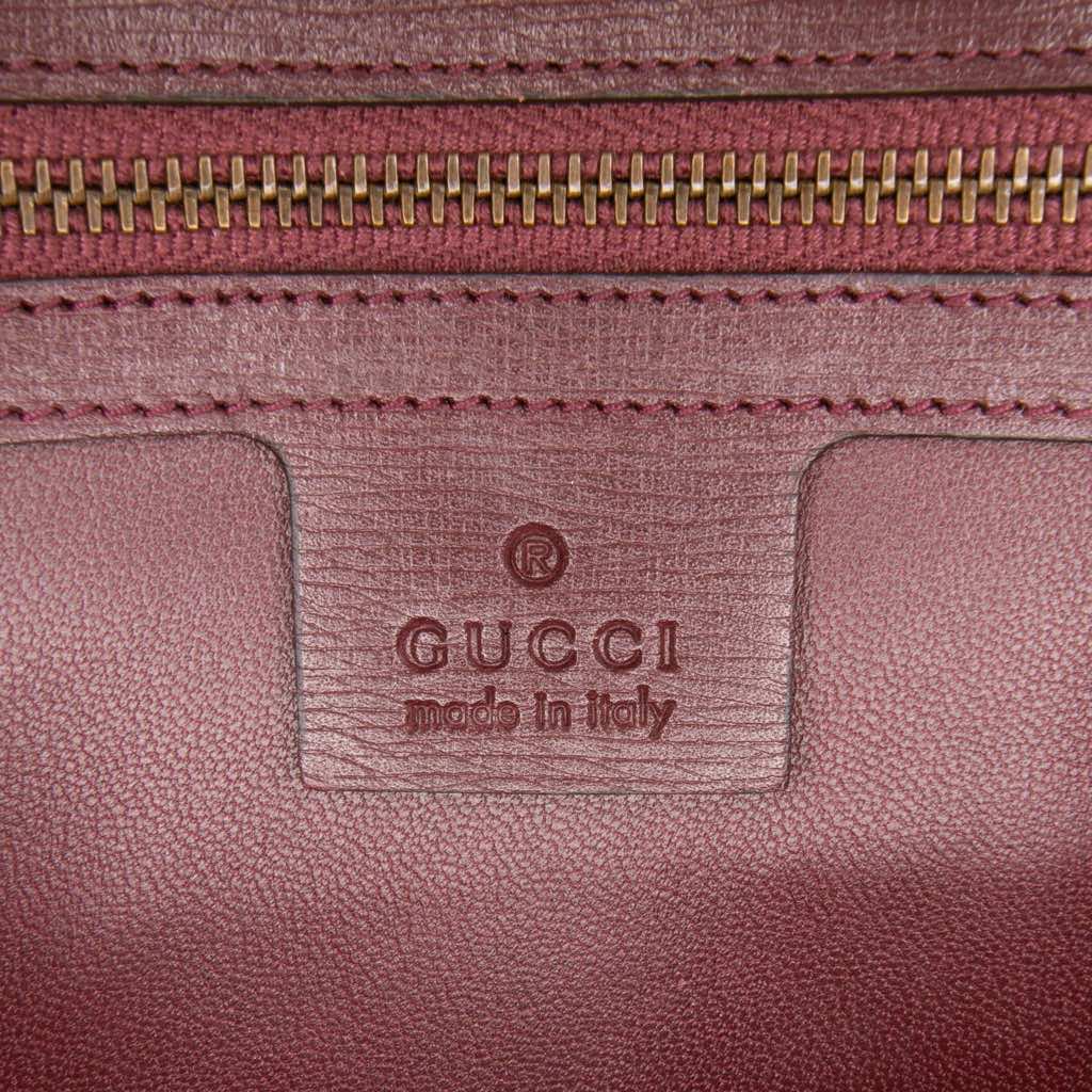 Gucci Leather Heartbeat Clutch - 4