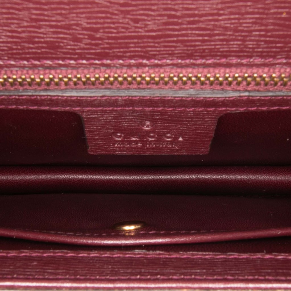 Gucci Leather Heartbeat Clutch - Detail 2