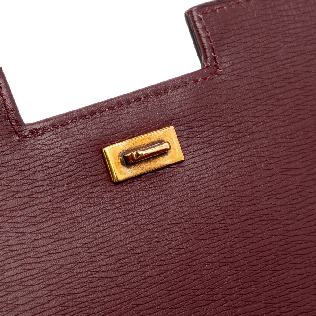 Gucci Leather Heartbeat Clutch - Image 10