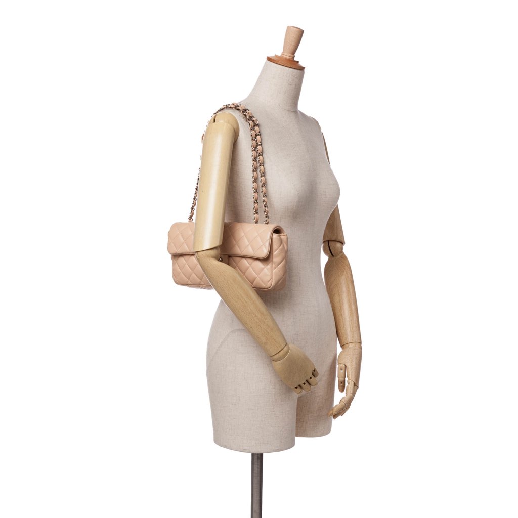 Chanel Classic Lambskin East West Single Flap - Image 11