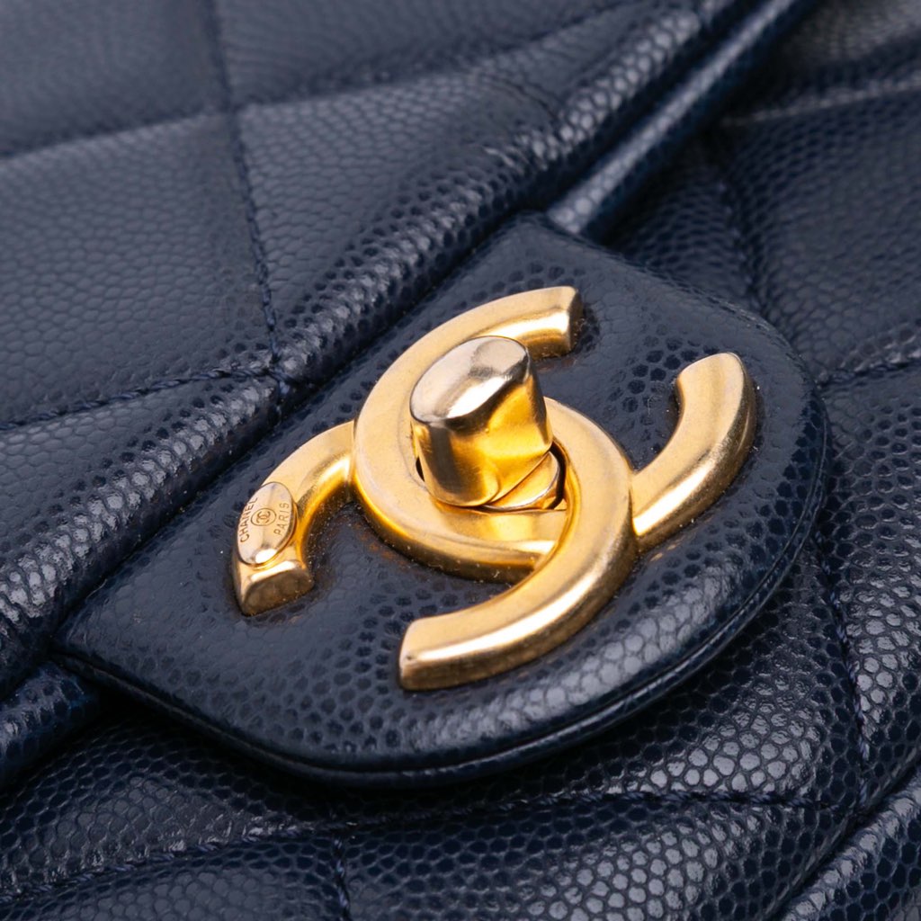 Chanel Mini Caviar Twist Your Buttons Flap - Detail 1