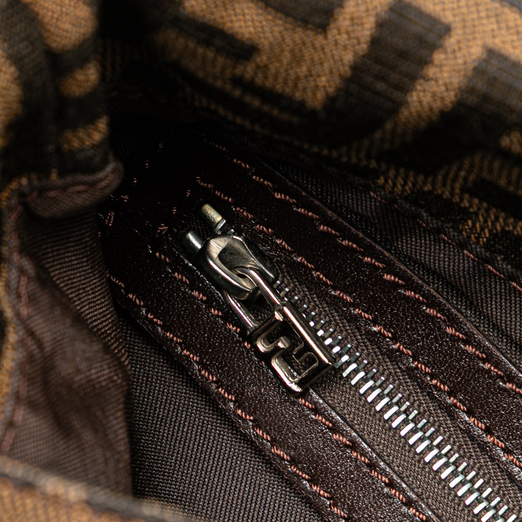 Fendi Zucca Canvas Shoulder Bag - Detail 2