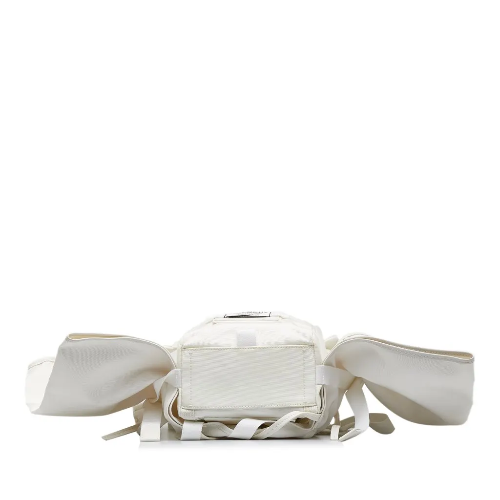 Givenchy Downtown Bow Backpack White Very good - Model View